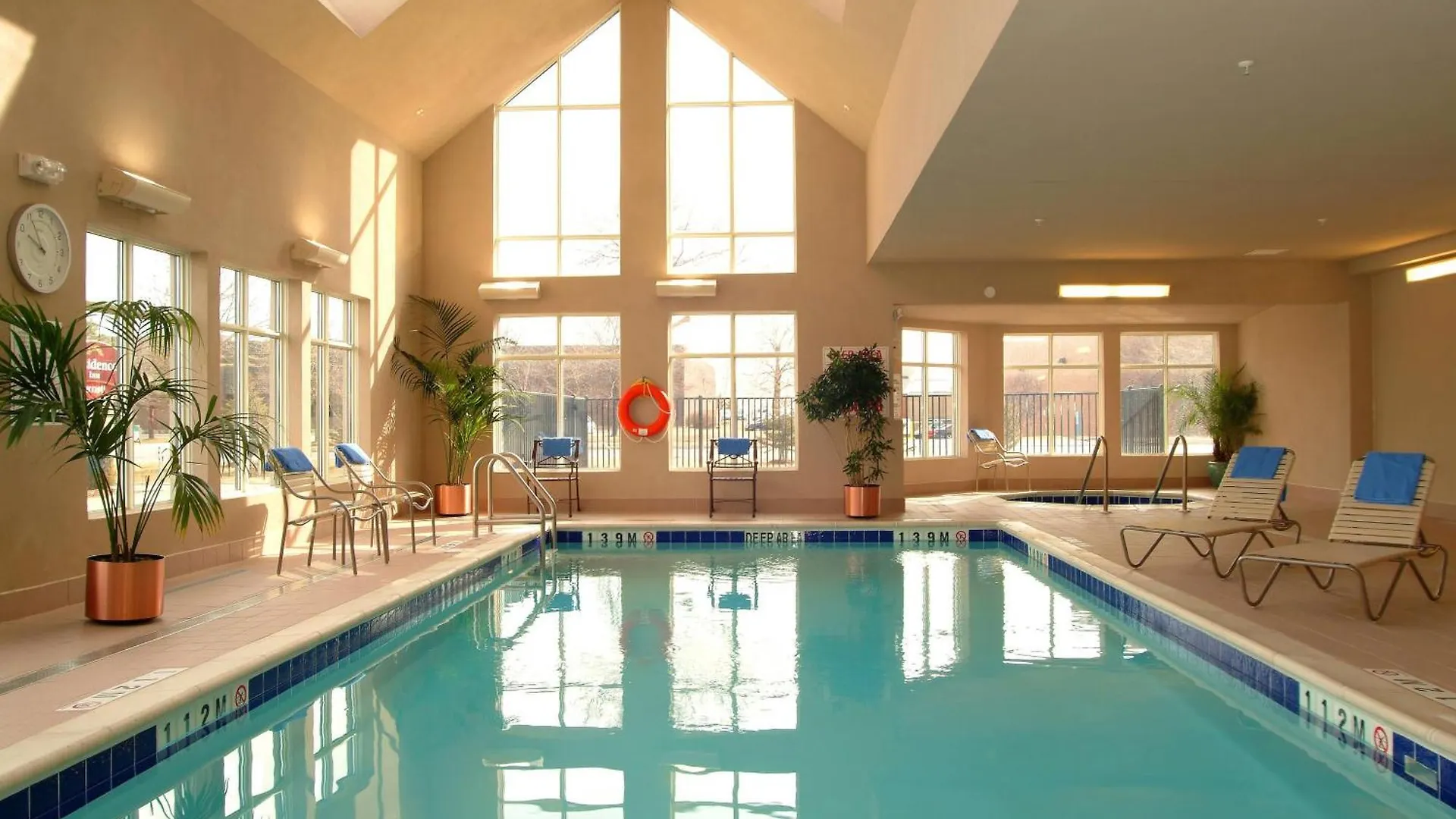 Residence Inn By Marriott Toronto Airport 3*,  Canadá